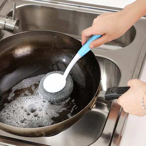 With steel wire cleaning ball long handle pot brush