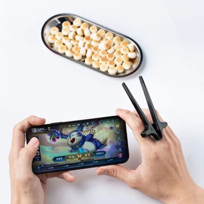 Finger Chopsticks Artifact Auxiliary Controller Food Tweezer
