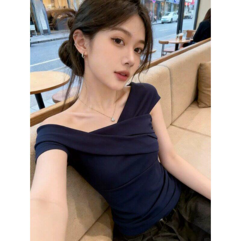 藏青色复古交叉一字肩短袖t恤女2026夏季新款气质高级感收腰上衣
