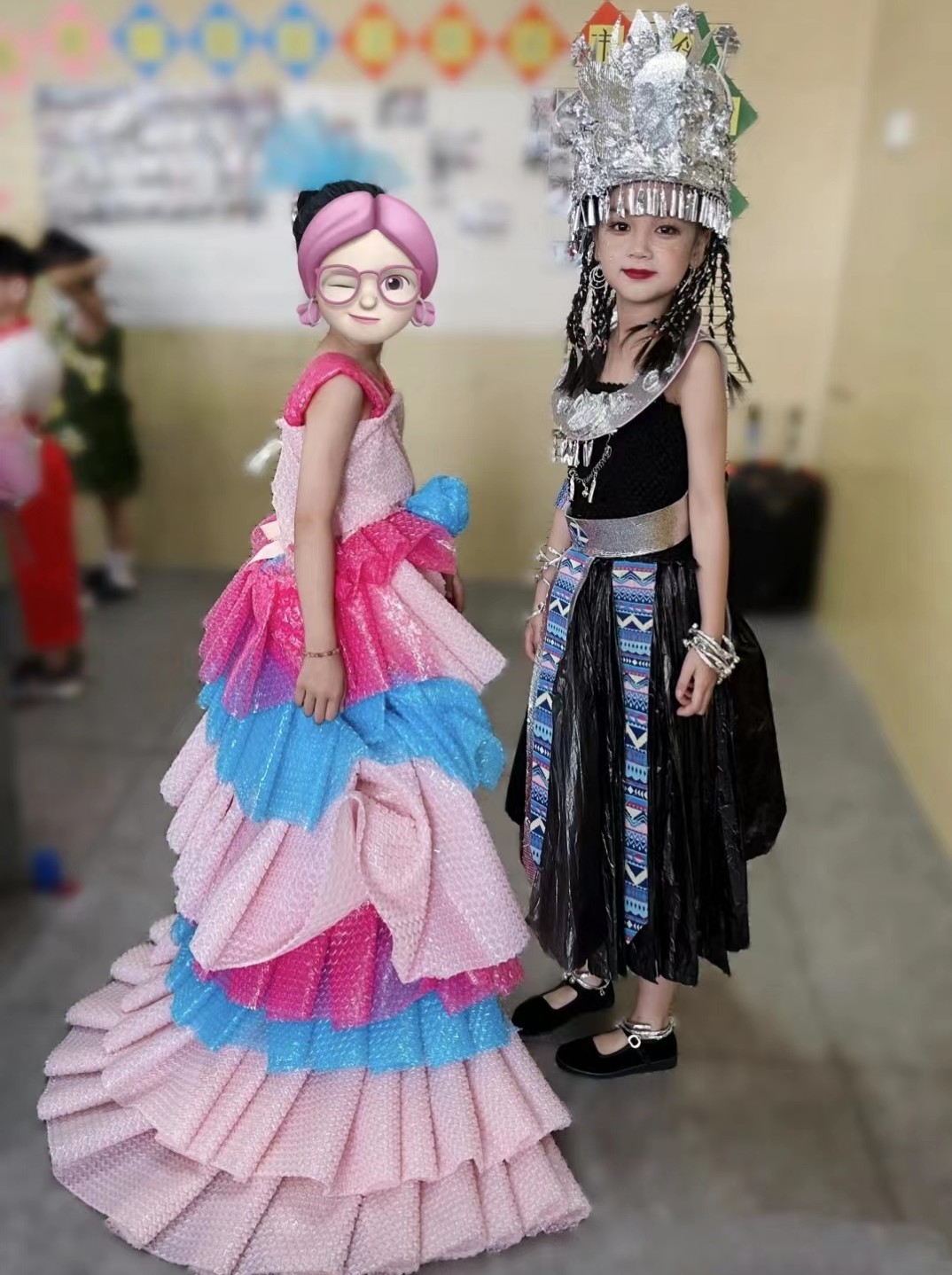 女童环保服装儿童时装秀DIY材料创意制作黑色礼裙模特大赛走秀裙