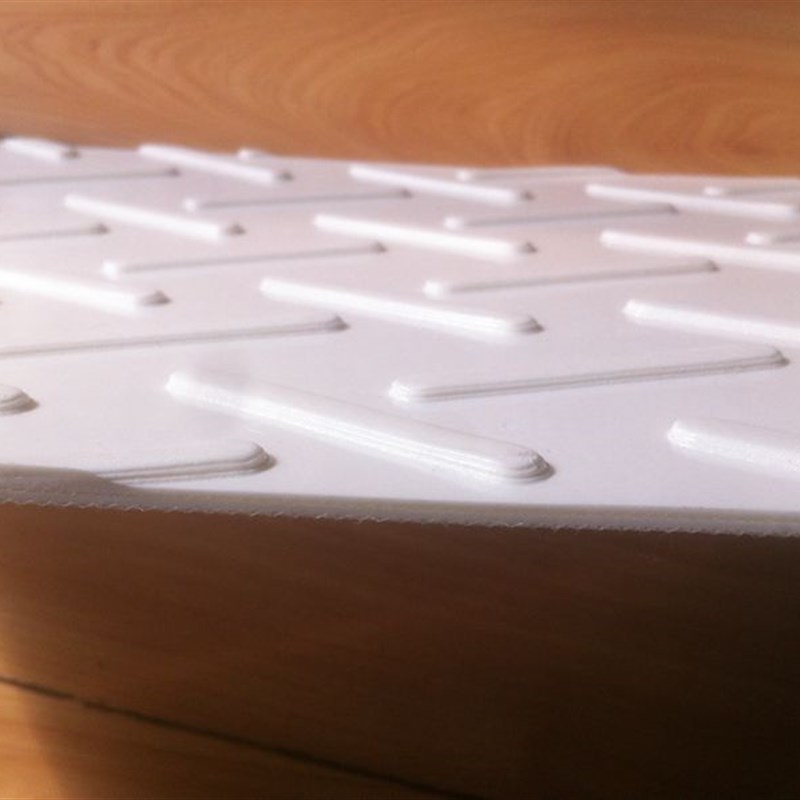 供应PVC人字形m花纹输送带,TPE八字形花纹耐磨传动带