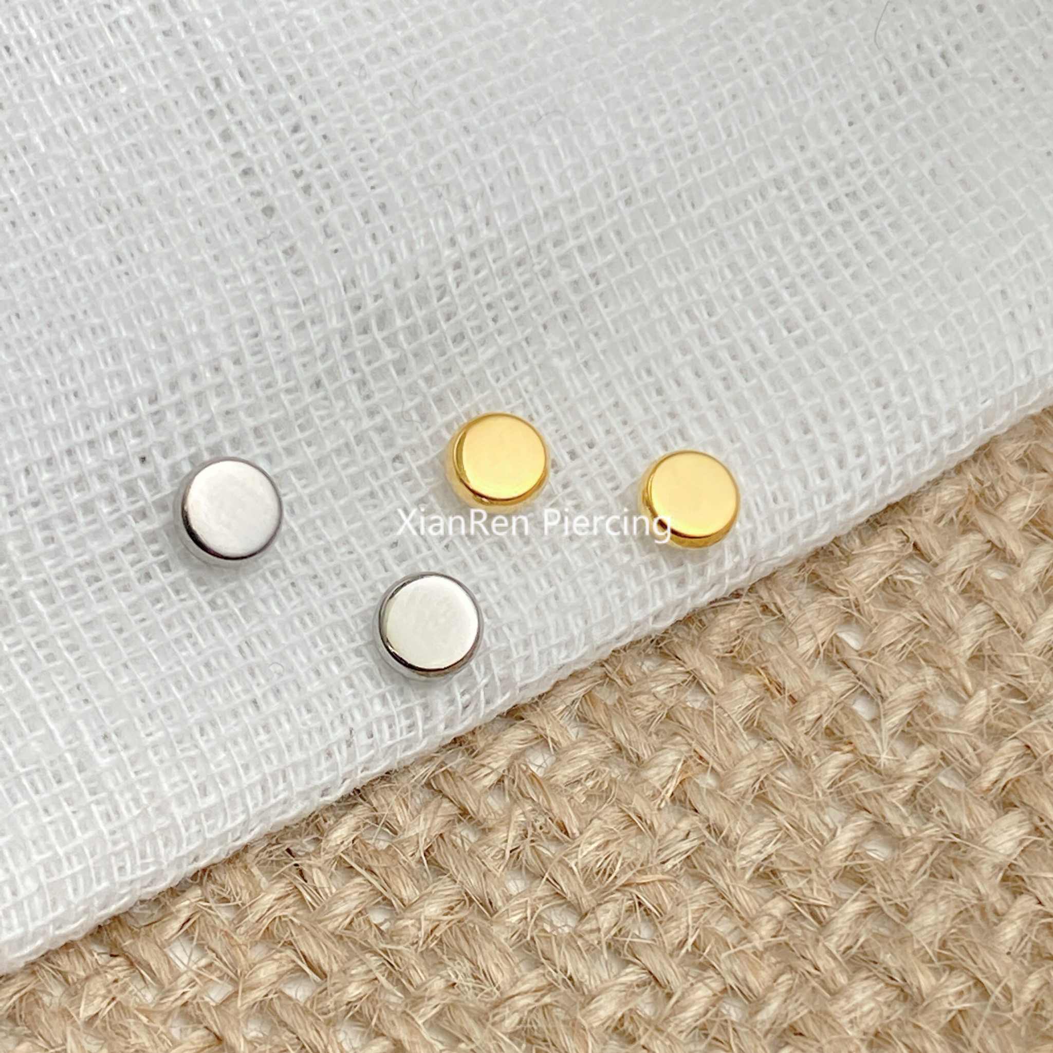 仙人 钛合金 “小圆片”镜面抛光耳钉/耳骨钉/耳蜗/唇钉0.9螺纹