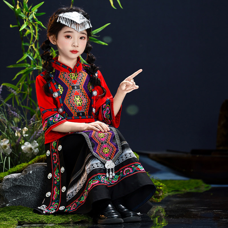广西壮族服装男女款儿童三月三少数民族演出服饰刺绣壮锦长裙盛装图片