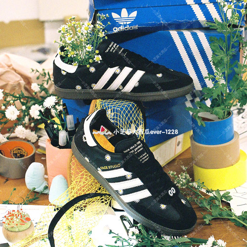 adidas三叶草黑白棕板鞋