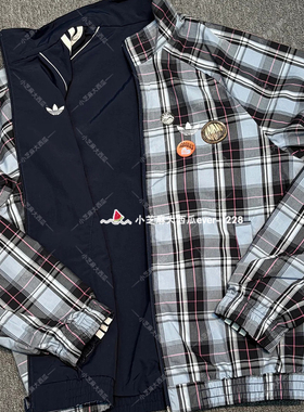 adidas三叶草专柜正品情人节款休闲双面穿格纹运动夹克外套KT6367