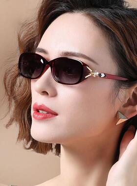2025新款太阳镜女士狐狸头镶钻网红小框墨镜时尚优雅防紫外线眼镜