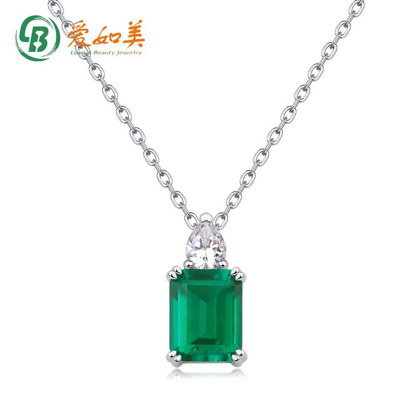 新款培育祖母绿复古吊坠S925银渡18K金PT950铂金镶彩钻锁骨链坠