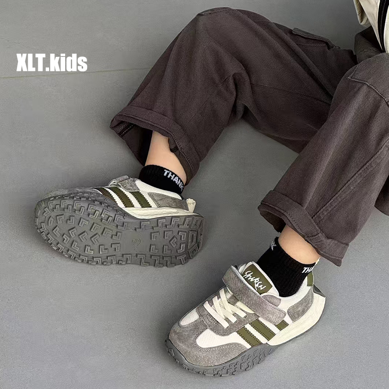 官网正品透气防滑真皮儿童德训鞋