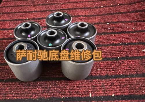 适用铃木吉姆尼前关刀胶套 下摆臂胶套jimny后关刀胶套四连杆胶套
