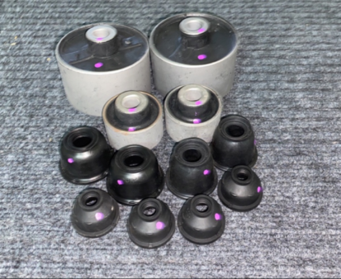 适用 英菲尼迪JX35 QX60下悬臂胶套球头防尘套维修包