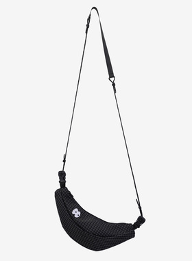 2026新款个性搞怪香蕉造型斜挎手机包户外露营徒步背包迷你小挎包