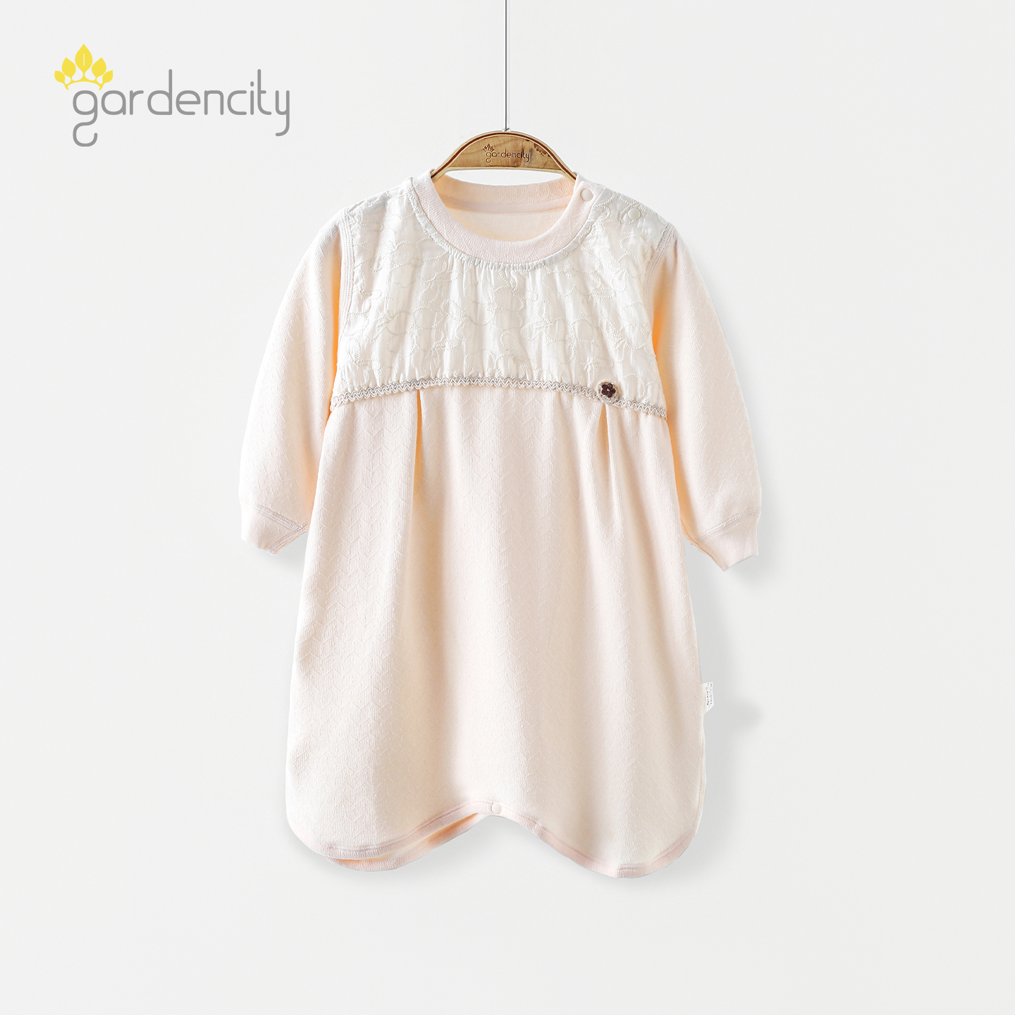 婴儿睡袍春秋季棉莫代尔舒绒保暖女宝宝甜美蕾丝拼接防踢睡衣睡裙