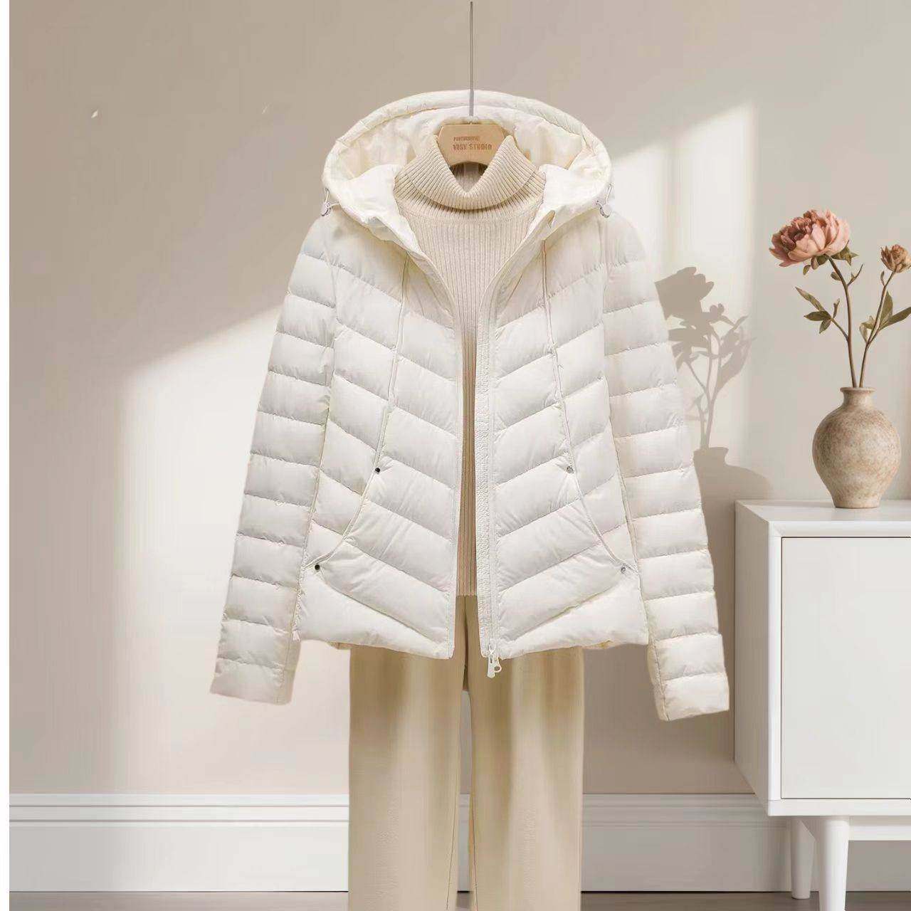 潮牌90白鸭绒轻薄羽绒服女短款2025秋冬季小个子时尚减龄立领外套,女装/女士精品,羽绒服,淘宝优惠券,粉丝福利购,淘宝优惠卷