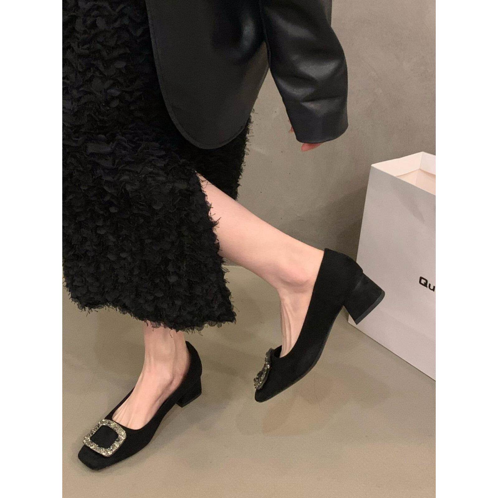 店主自留新款~水钻方头高跟鞋女2025春秋季黑色低跟粗跟法式单鞋
