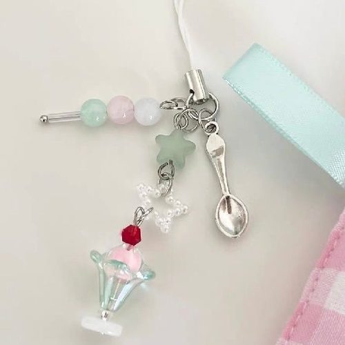 【可爱三色冰淇淋】苏打水手机挂件手工串珠耳机挂饰少女心手机链