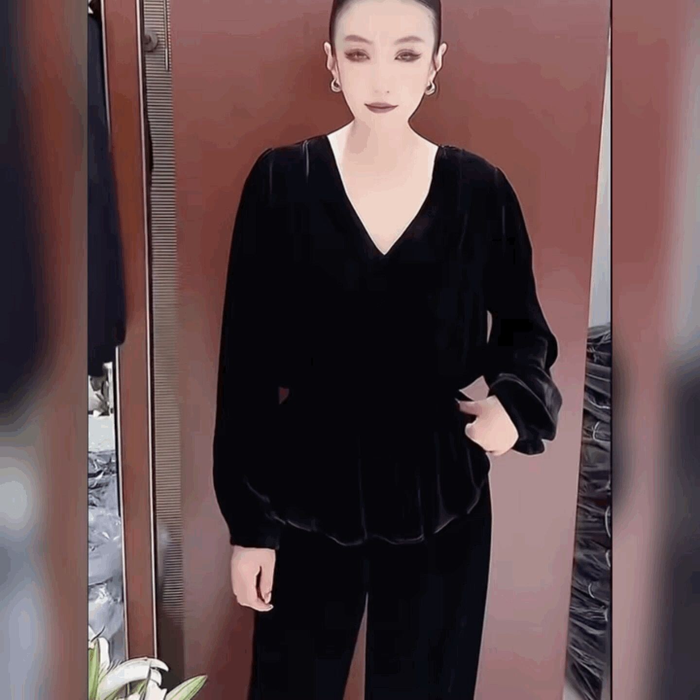 灯笼袖法式黑色上衣金丝绒v领收腰T恤女高端时尚修身荷叶边打底衫