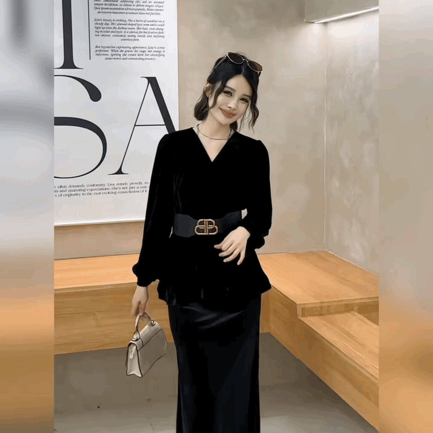轻奢灯笼袖收腰T恤衬衫女法式黑色气质上衣复古交叉V领丝绒打底衫