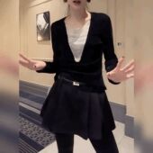 法式 V领T恤金丝绒拼接黑色上衣 长袖 轻奢高级感V领串珠打底衫 修身