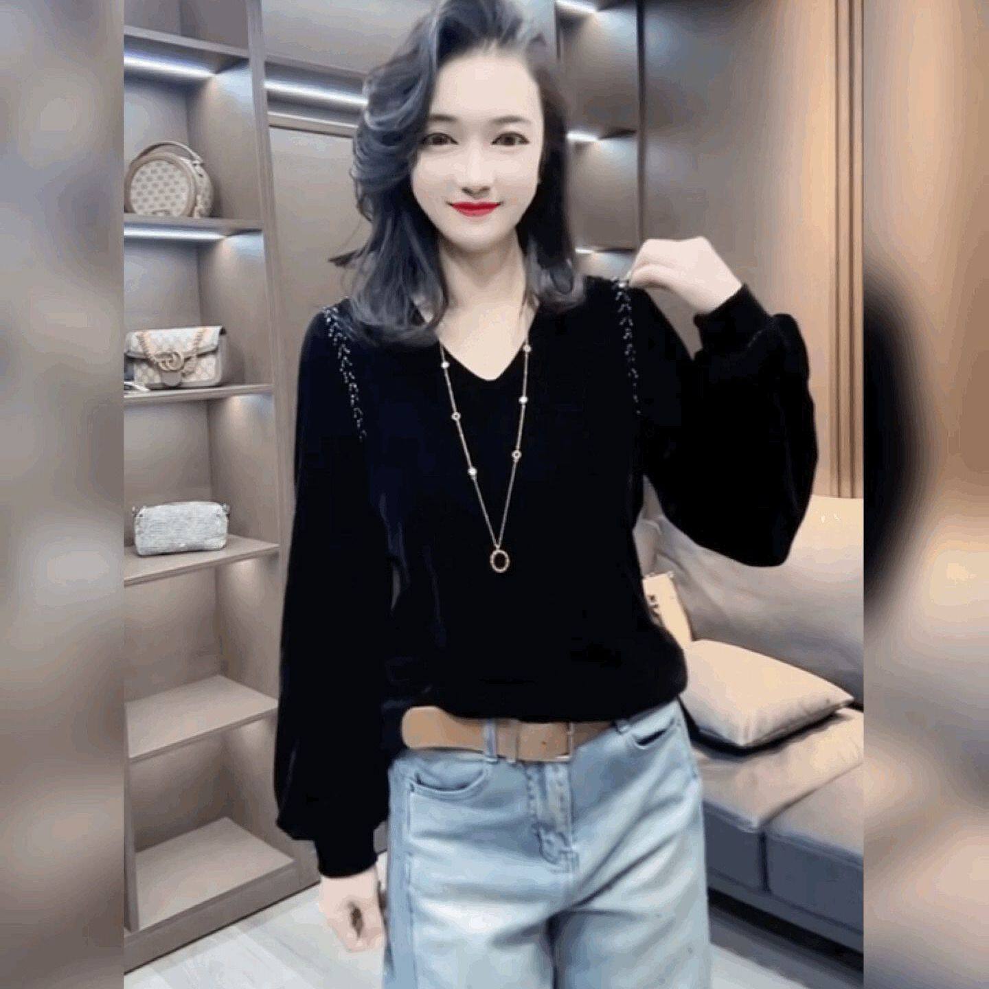 洋气法式黑色V领上衣女高级感丝绒打底衫灯笼袖串珠时尚修身T恤衫
