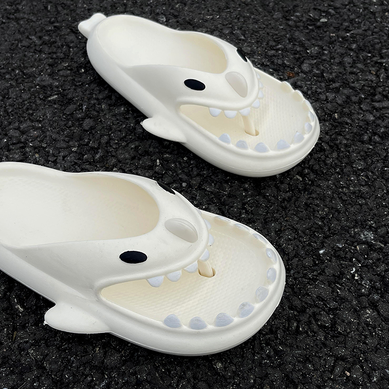 鲨鱼人字拖女夏季2024新款室内搞怪呆萌防滑外穿卡通情侣凉拖鞋男