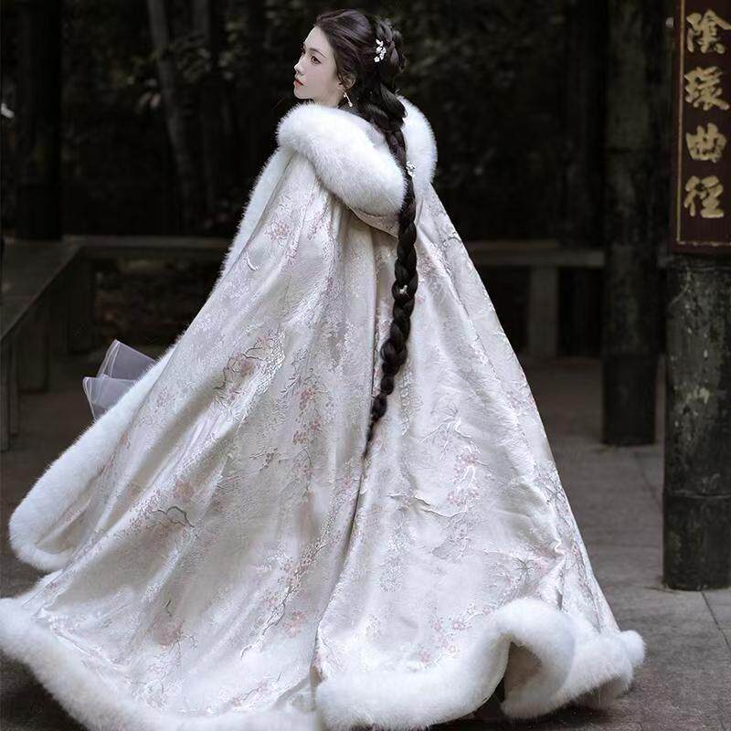古风白色提花斗篷连帽女秋冬加厚大毛领披风汉服旅拍雪景写真外套