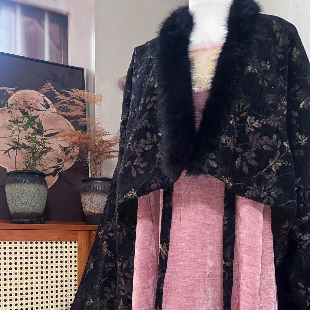 新中式冬汉服，绒暖雅致显国风