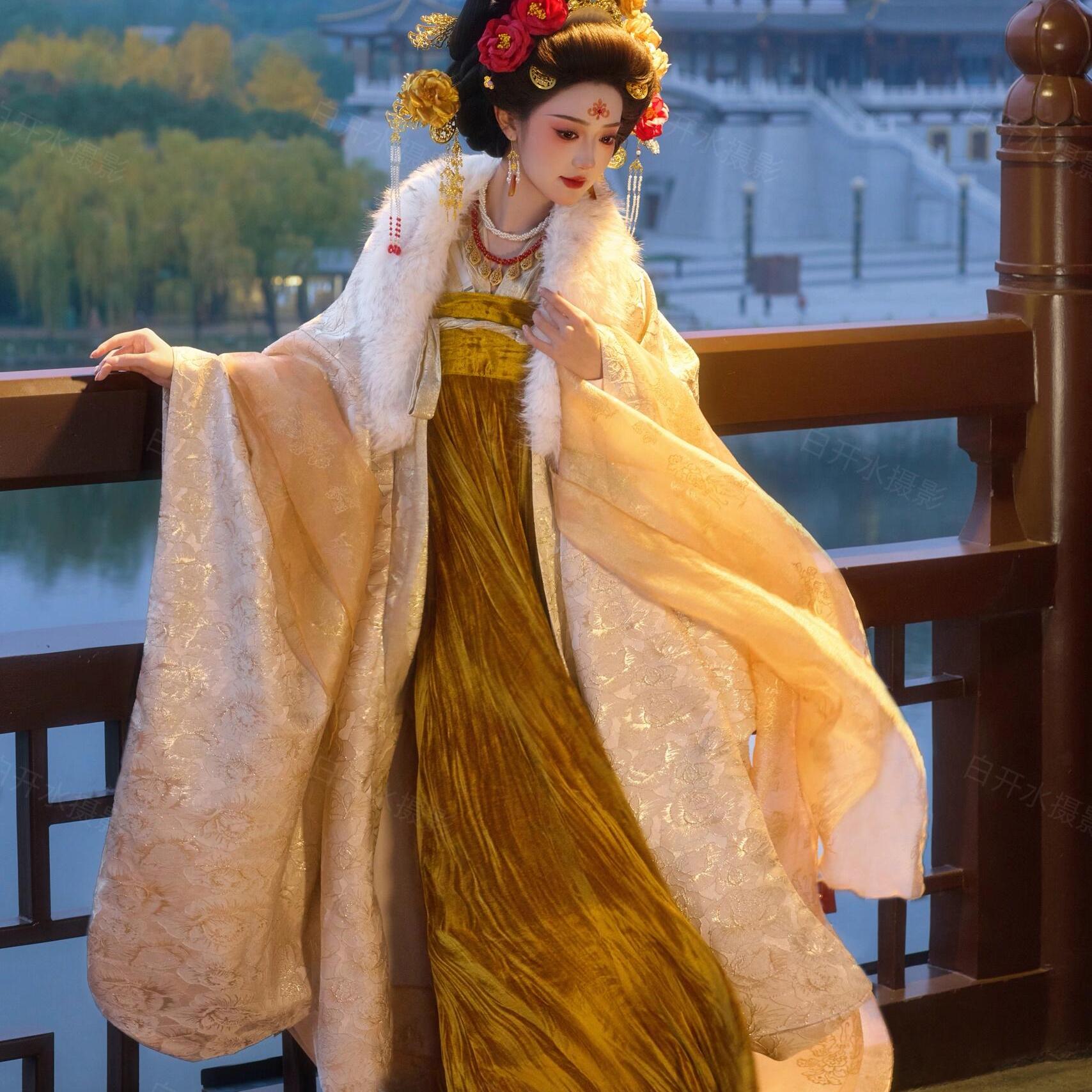 新中式冬汉服，绒暖雅致显国风