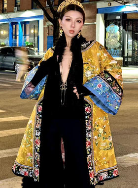 清汉女刺绣晋商少奶奶对襟氅衣格格古董衣黄色满绣长款外套戏文说
