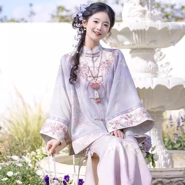 一袭汉服惊艳时光古韵自来