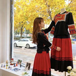 彝族舞蹈裙百褶裙大山索玛花火把节凉山大摆裙民族服饰大裙摆演出