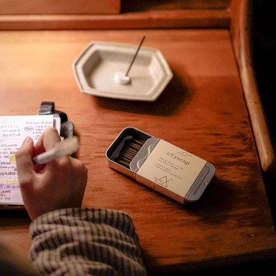 日本nez-reflet 1/f波动系列盒装时间线香香薰含香插香座