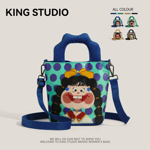 可爱卡通插画包搞怪少女丑萌帆布包手拎水桶包休闲百搭单肩斜挎包