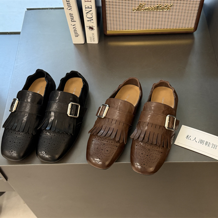 方头小众流苏皮带扣单鞋平底