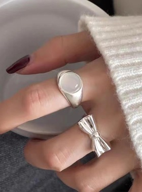 新款月光圆形蝴蝶结戒指女式轻奢时尚温柔甜酷风高级感开口食指戒