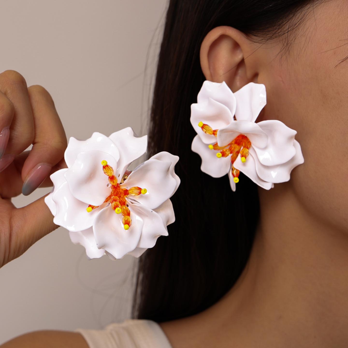银针欧美亚克力水晶花朵耳钉甜美