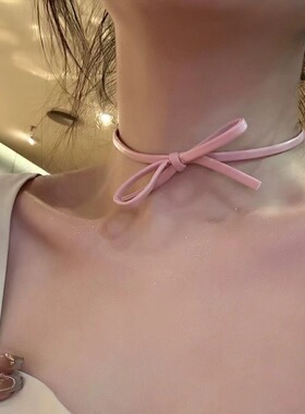 甜酷风皮质蝴蝶结颈链复古辣妹项链小众设计感锁骨链个性风潮项圈