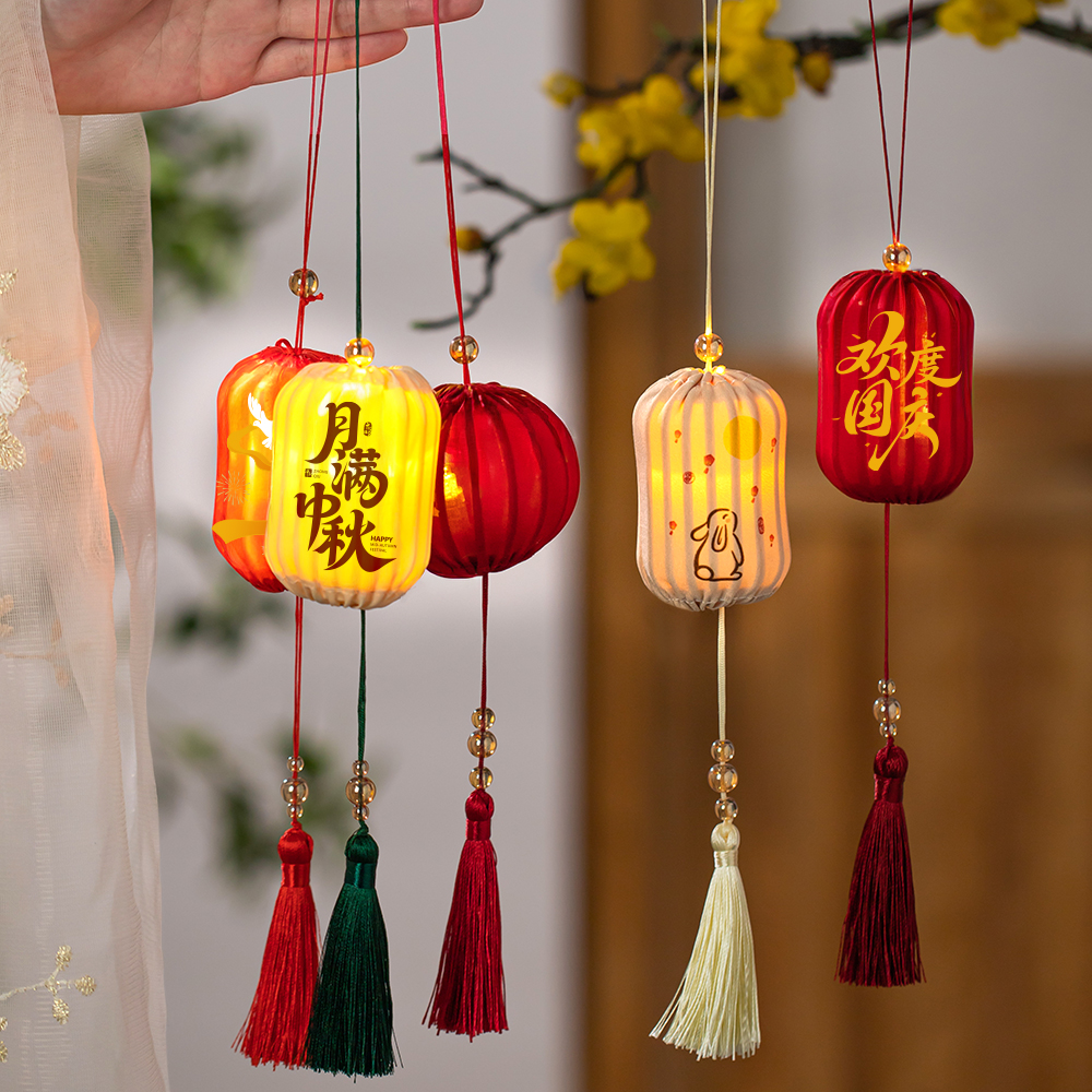2025中秋节欢度国庆灯笼小红吊灯挂饰树上户外防水挂件夜景装饰品