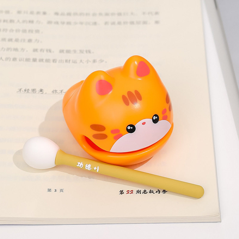 网红解压小木鱼卡通摆件公室桌面工位搞怪装饰情绪稳定创意礼物