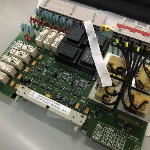 议价7UM6225-4EB22-0CB0/EE 工业自动化控制板 设备电路板维修