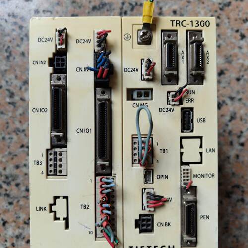 议价TRC-1300-2S 泰志达机器人控制器 工控自动化配件维修