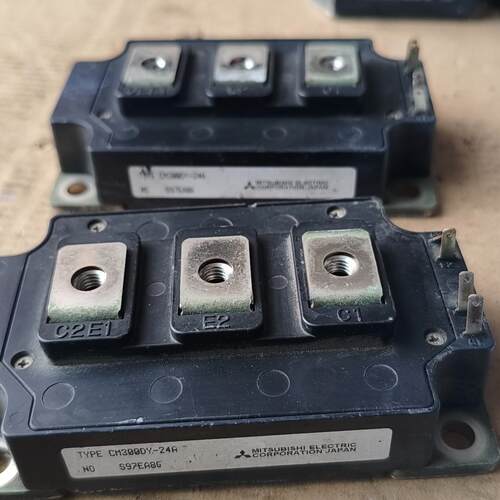 议价CM300DY-24A 功率模块 工控半导体电子器件维修