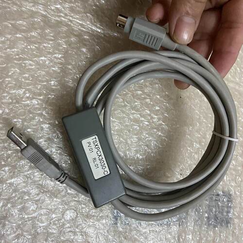 议价TSXPCX3030-C 编程电缆 PLC通讯下载线 工控数据传输线维修