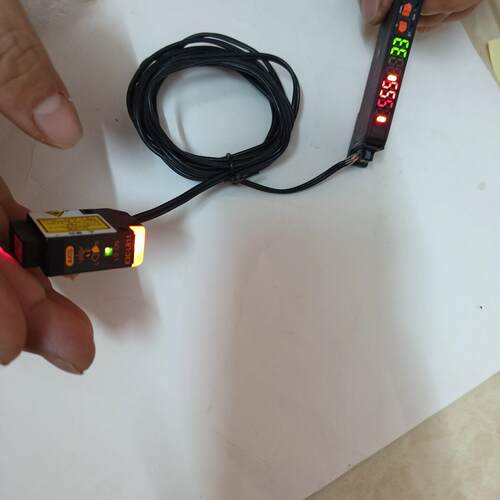 议价E3C-LR11 E3C-LDA11 激光传感器 工控自动化检测感应元件维修