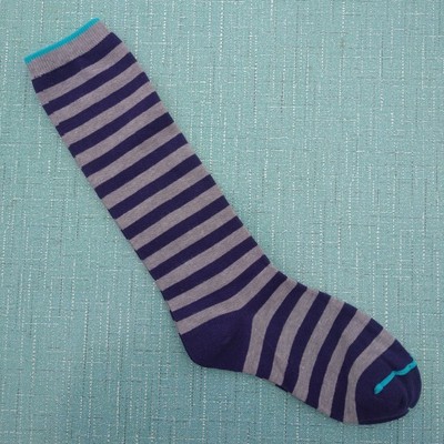 销售女31-34码35-38码棉质条纹图案小腿中筒袜子