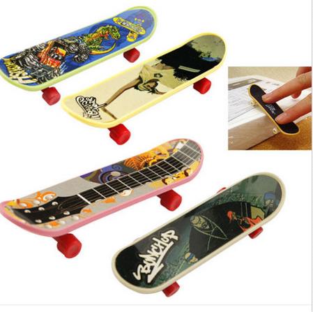 3PCS New Kids children Mini Finger Board Fingerboard Skate 运动/瑜伽/健身/球迷用品 滑板 原图主图