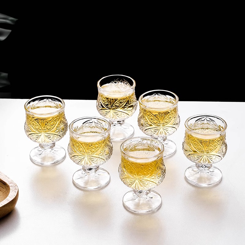 创意复古刻花玻璃杯白酒杯
