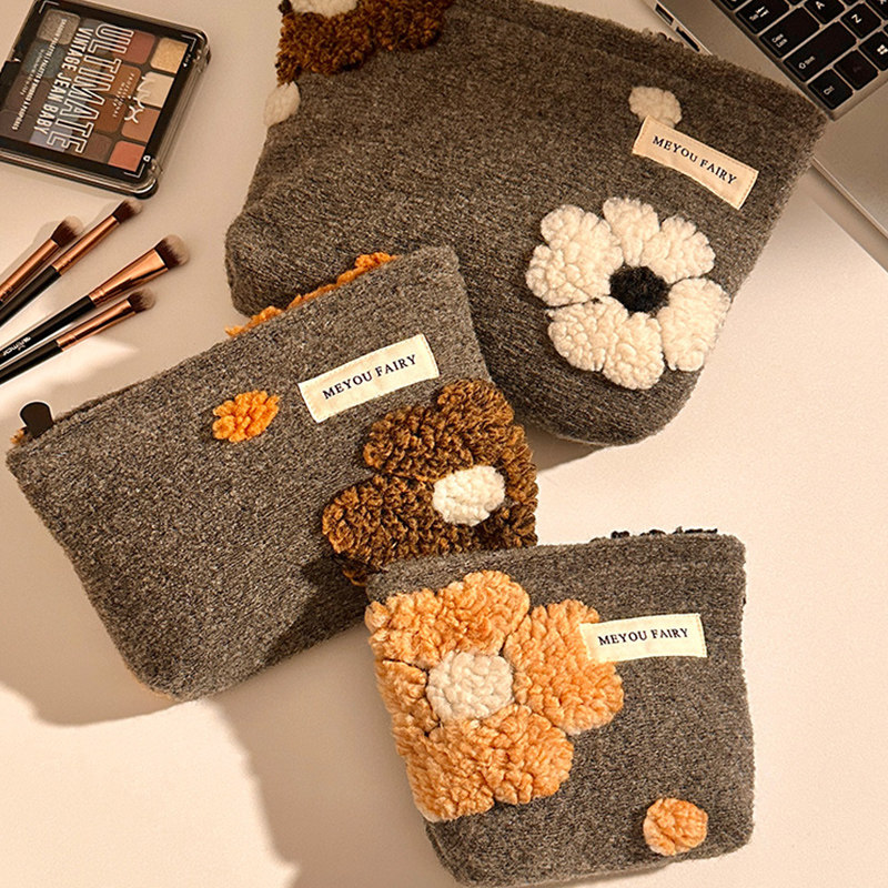 ins风毛呢花朵化妆包女大容量旅行便携护肤品收纳袋内胆包洗漱包,收纳整理,化妆包,淘宝优惠券,粉丝福利购,淘宝优惠卷