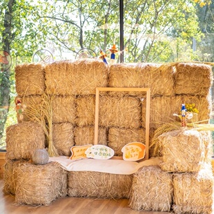 草垛草墩草堆方形圆形草垛沙发凳子露营乐园装饰拍摄道具造景稻草