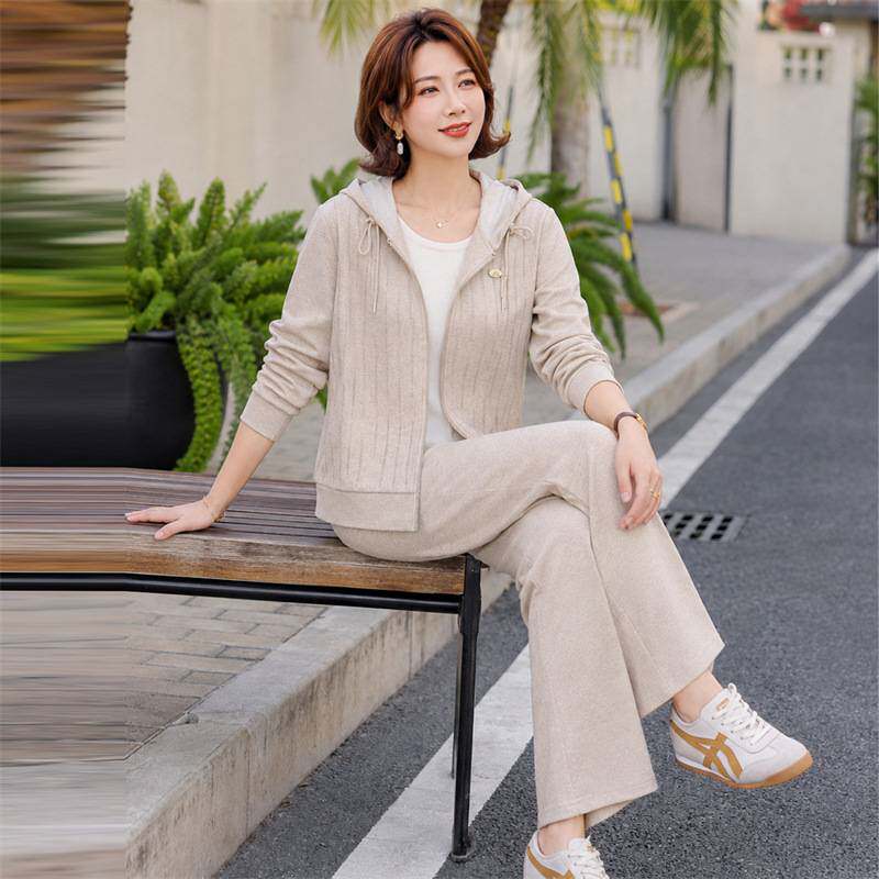 官方正品2026新款妈妈秋装运动套装时尚休闲一整套穿搭中老年女秋