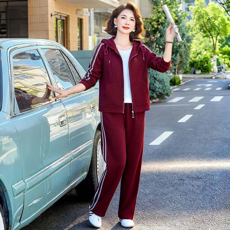 官方正品中年妈妈秋装时尚运动服套装女2026新款中老年女装减龄休